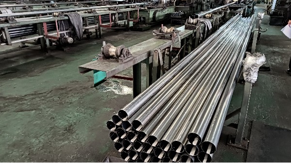 不锈钢管性能，纯净的力量：为什么冶金质量是性能“隐形基石”？