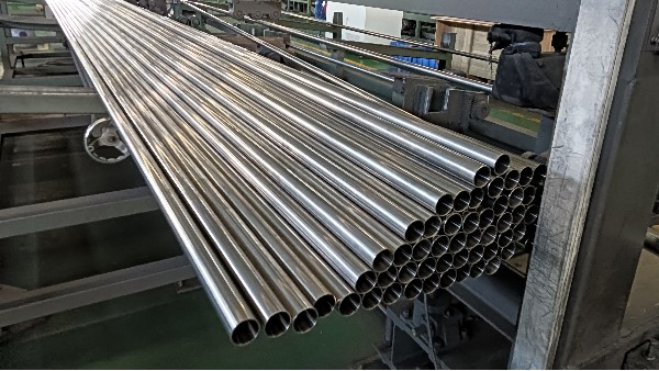 光伏推杆支架用什么材质的管会更有优势